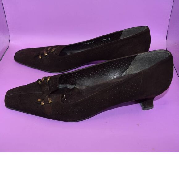 Stuart Weitzman Brown Velvet Square Toe Kitten Heel - 10.5 - Picture 2 of 5